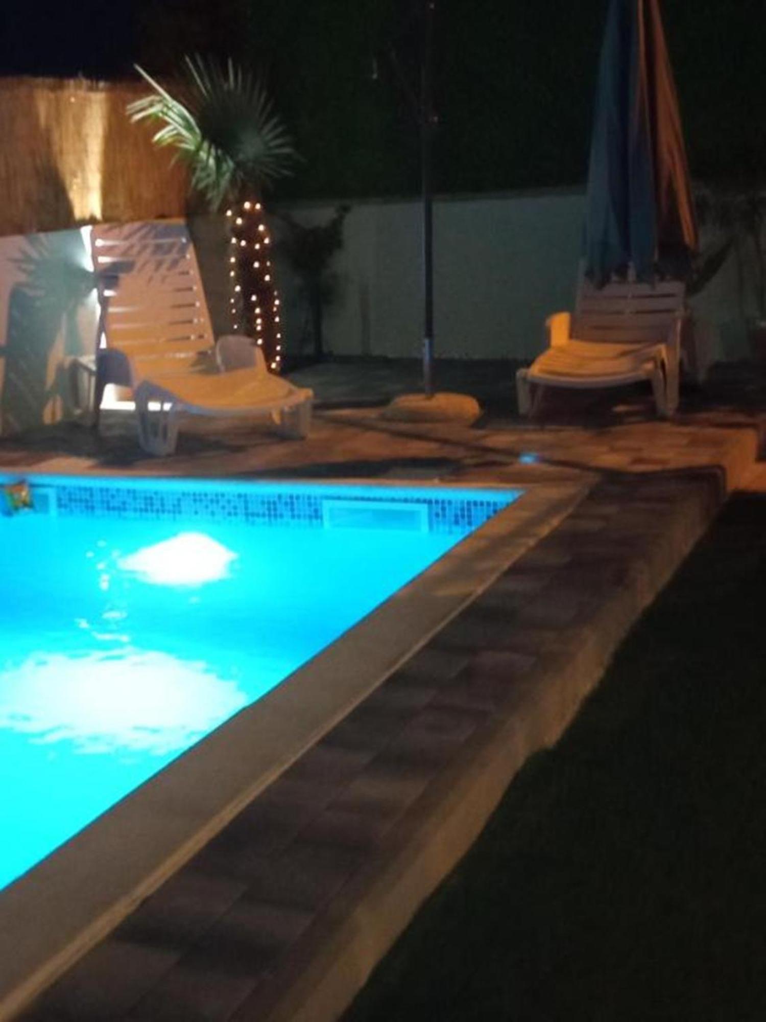 Summer House With Heated Swimming Pool Mostar Bagian luar foto